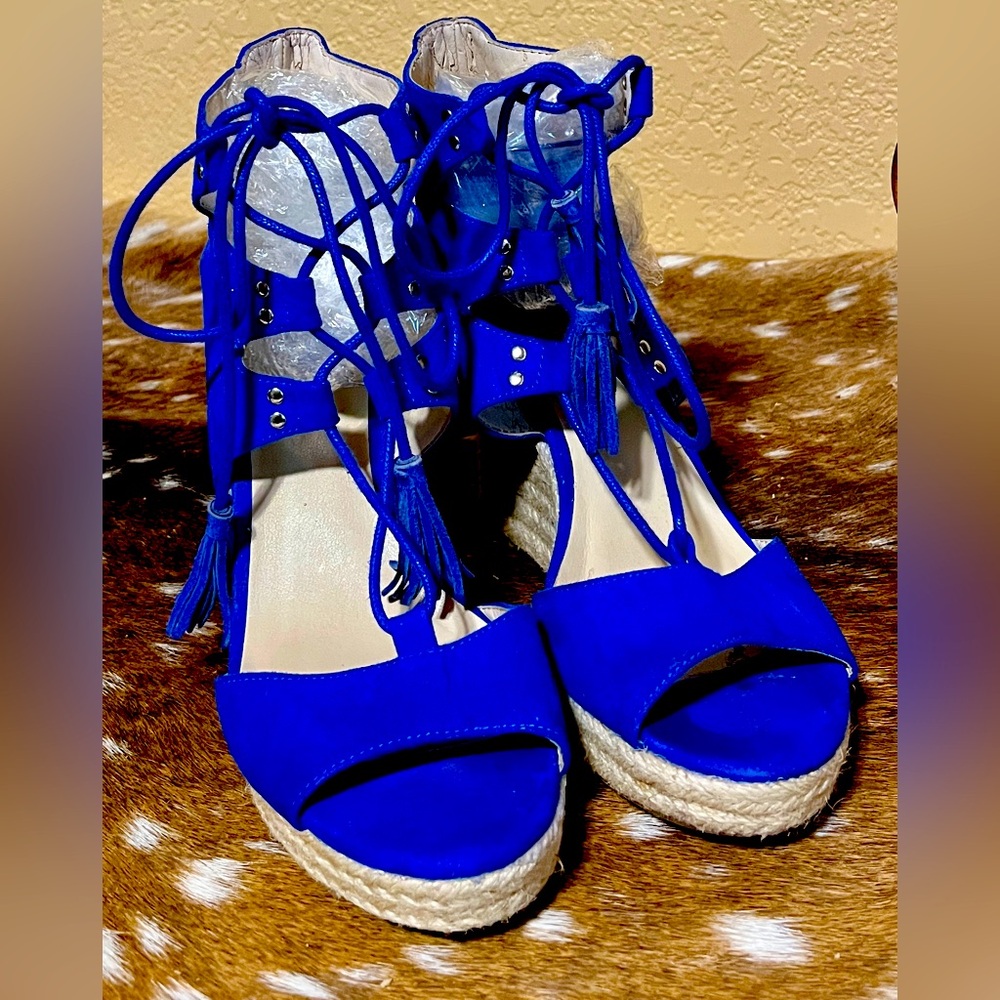 Guess Royal blue wedges